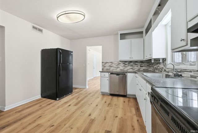 5145 Lynhurst Drive, Fort Wayne, IN 46835