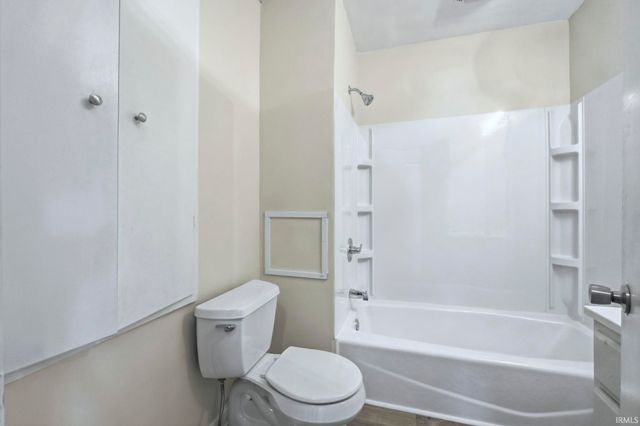 5145 Lynhurst Drive, Fort Wayne, IN 46835