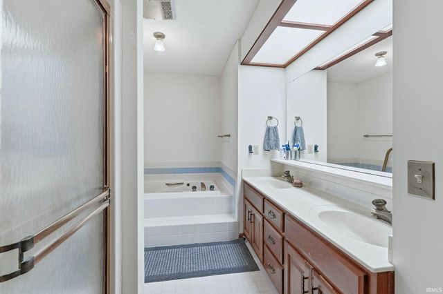 12127 Mahogany Drive, Fort Wayne, IN 46814