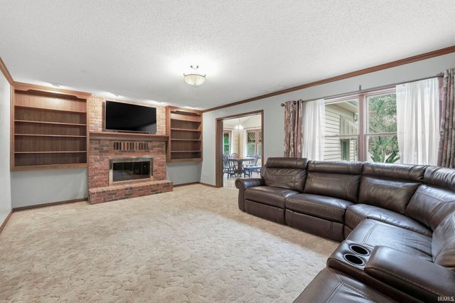 12127 Mahogany Drive, Fort Wayne, IN 46814