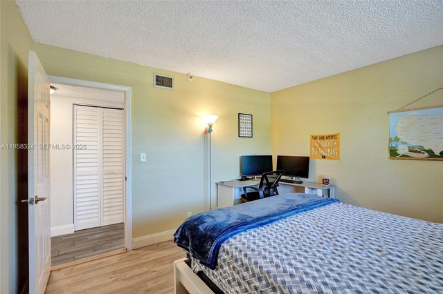 4570 NW 18th Avenue 202, Deerfield Beach, FL 33064