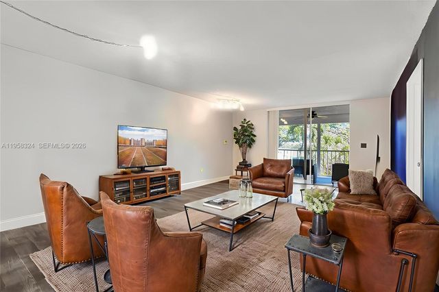 4570 NW 18th Avenue 202, Deerfield Beach, FL 33064