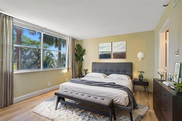 4570 NW 18th Avenue 202, Deerfield Beach, FL 33064