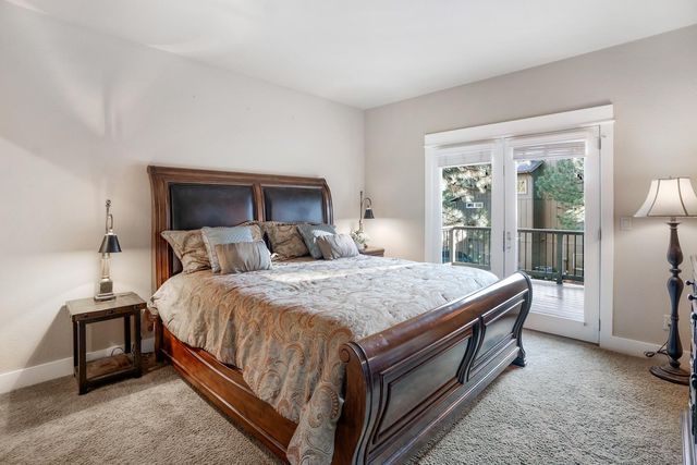 19672 Winter Wren Loop, Bend, OR 97702