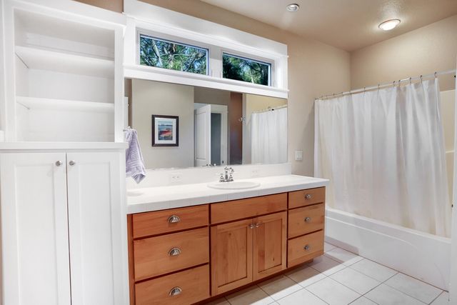 19672 Winter Wren Loop, Bend, OR 97702