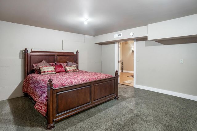 19672 Winter Wren Loop, Bend, OR 97702