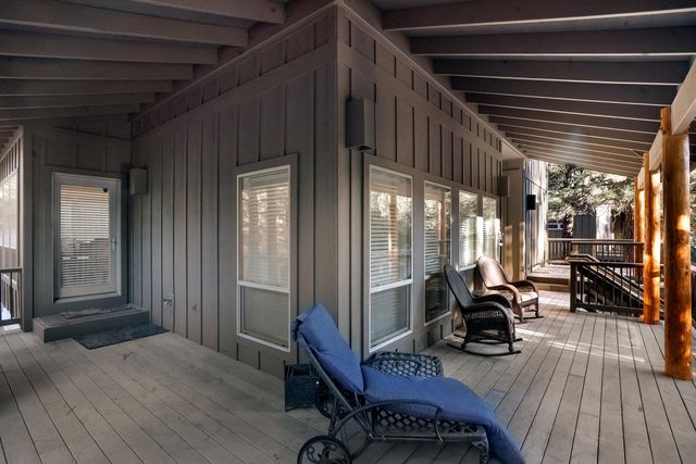 19672 Winter Wren Loop, Bend, OR 97702