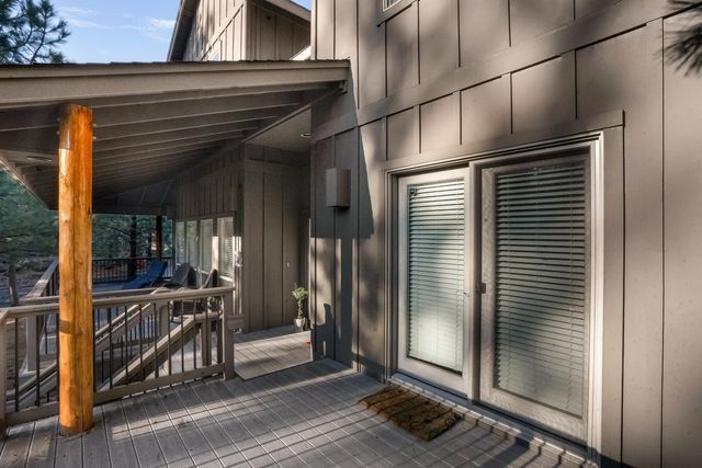 19672 Winter Wren Loop, Bend, OR 97702