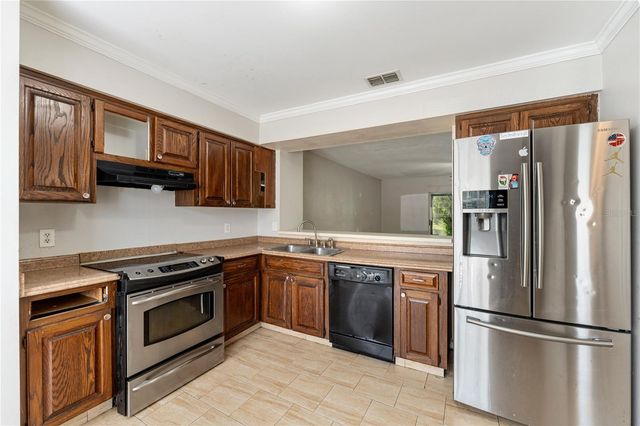 16110 RAMBLING VINE DRIVE W, Tampa, FL 33624