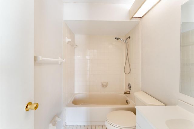 16110 RAMBLING VINE DRIVE W, Tampa, FL 33624