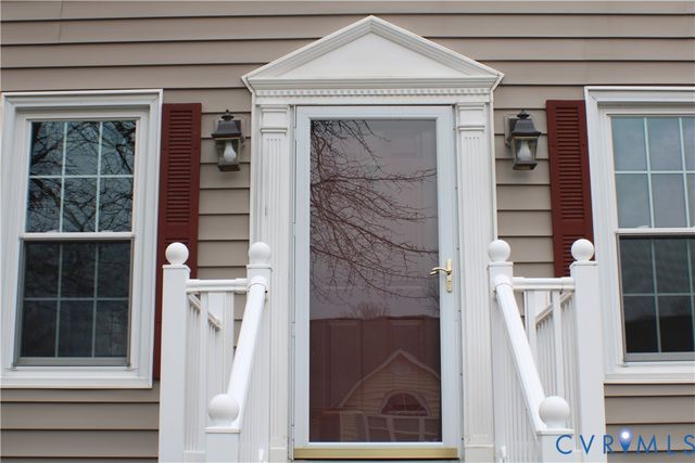 5121 Reids Pointe Rd, Glen Allen, VA 23060