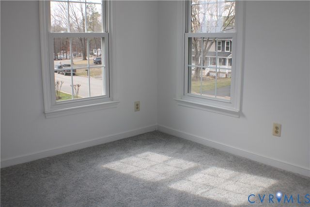 5121 Reids Pointe Rd, Glen Allen, VA 23060