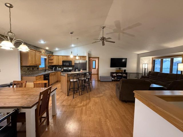 1907 Viking AVENUE, Holmen, WI 54636