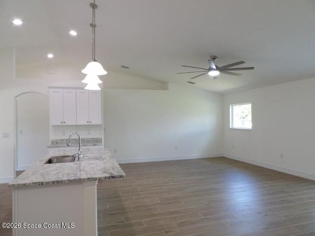 408 Calamondin Avenue NW, Palm Bay, FL 32907