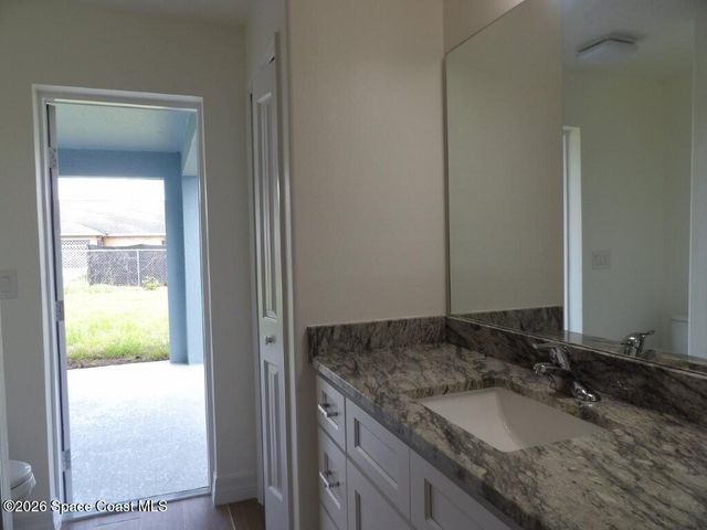 408 Calamondin Avenue NW, Palm Bay, FL 32907