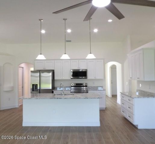 408 Calamondin Avenue NW, Palm Bay, FL 32907