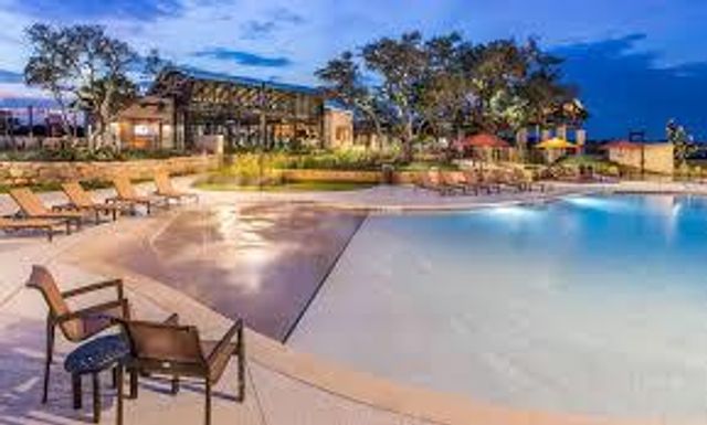 992 Hazy Hills LOOP, Dripping Springs, TX 78620