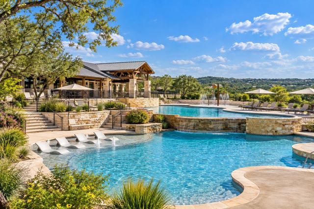 992 Hazy Hills LOOP, Dripping Springs, TX 78620