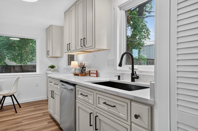 2434 E Dalke Ave, Spokane, WA 99208