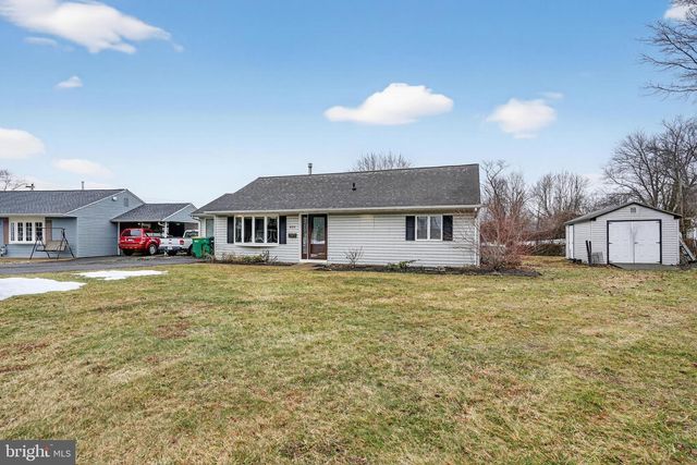 433 AUSTIN CIR, Fairless Hills, PA 19030