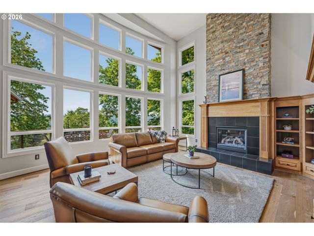 2539 REMINGTON Dr, West Linn, OR 97068