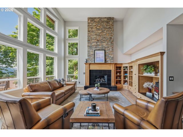 2539 REMINGTON Dr, West Linn, OR 97068