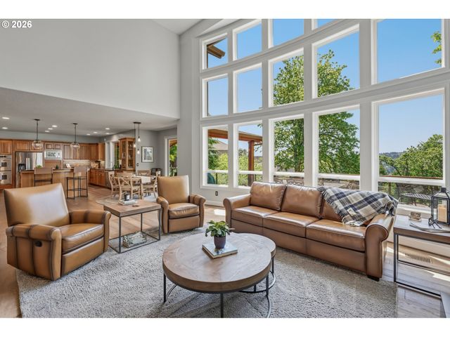 2539 REMINGTON Dr, West Linn, OR 97068