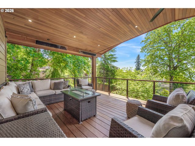 2539 REMINGTON Dr, West Linn, OR 97068