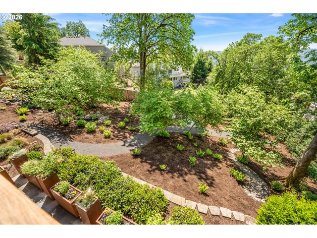 2539 REMINGTON Dr, West Linn, OR 97068
