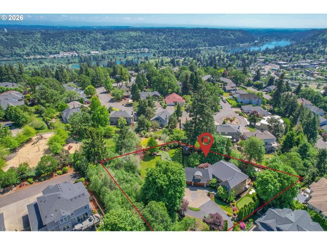 2539 REMINGTON Dr, West Linn, OR 97068