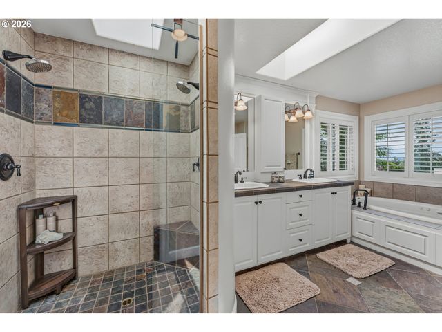2539 REMINGTON Dr, West Linn, OR 97068