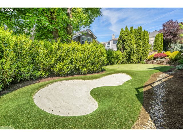 2539 REMINGTON Dr, West Linn, OR 97068