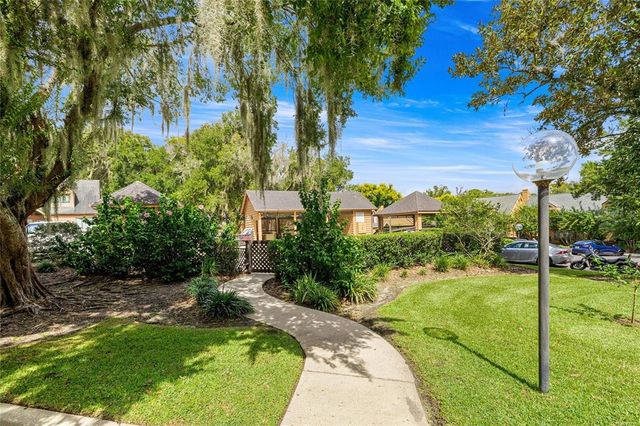 1621 NE 2ND STREET 201, Ocala, FL 34470