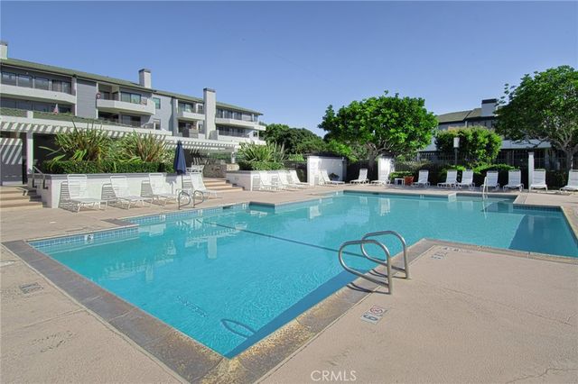 220 Nice Lane 215, Newport Beach, CA 92663