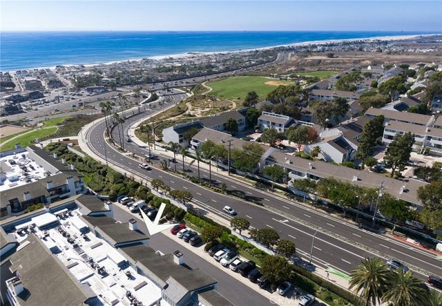 220 Nice Lane 215, Newport Beach, CA 92663