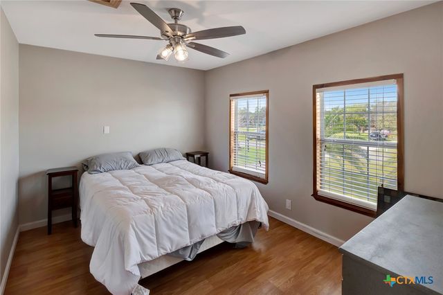 705 W Jefferson Avenue, Port O'connor, TX 77982