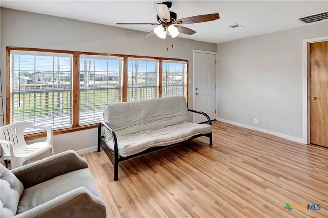 705 W Jefferson Avenue, Port O'connor, TX 77982