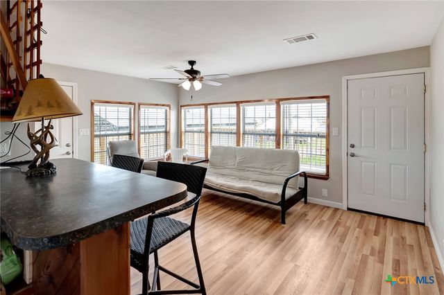 705 W Jefferson Avenue, Port O'connor, TX 77982