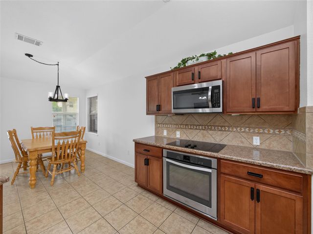 7818 Squirrel Hollow DR, Georgetown, TX 78628