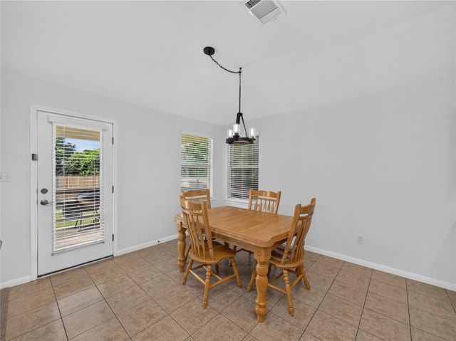 7818 Squirrel Hollow DR, Georgetown, TX 78628