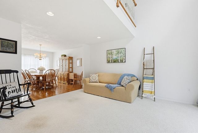 8 Aspen Way 8, Franklin, MA 02038