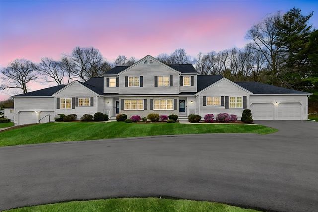 8 Aspen Way 8, Franklin, MA 02038
