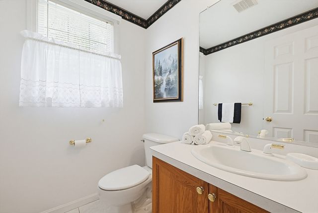 8 Aspen Way 8, Franklin, MA 02038