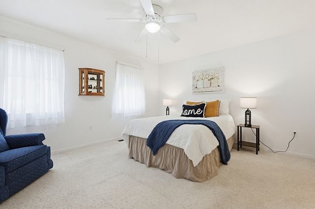 8 Aspen Way 8, Franklin, MA 02038