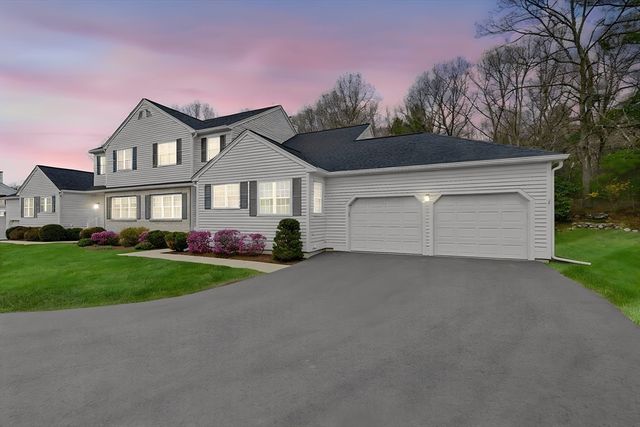 8 Aspen Way 8, Franklin, MA 02038