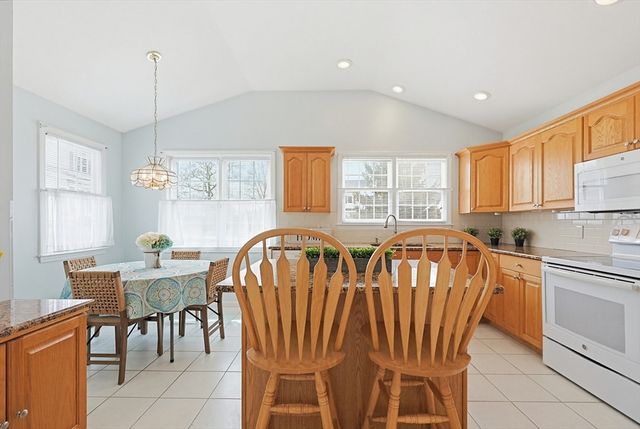8 Aspen Way 8, Franklin, MA 02038