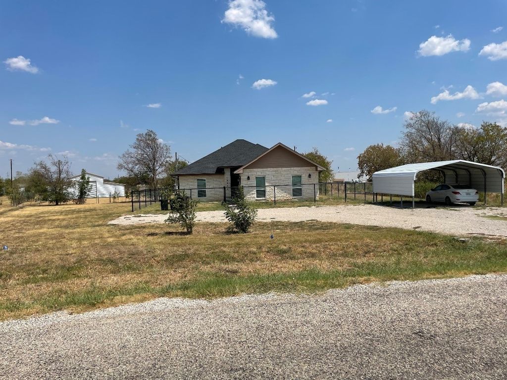 18636 Doubletree Drive, Justin, TX 76247 — photo 3