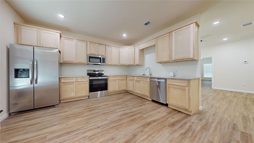 18636 Doubletree Drive, Justin, TX 76247 — photo 4