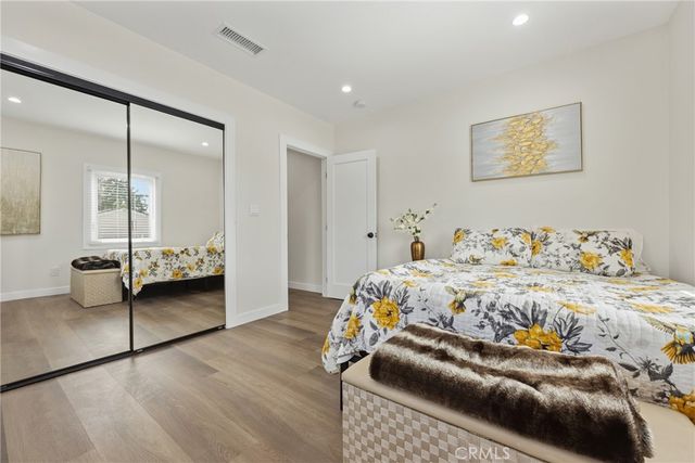 1550 w 70th St, Los Angeles, CA 90047