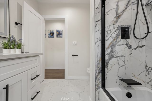 1550 w 70th St, Los Angeles, CA 90047